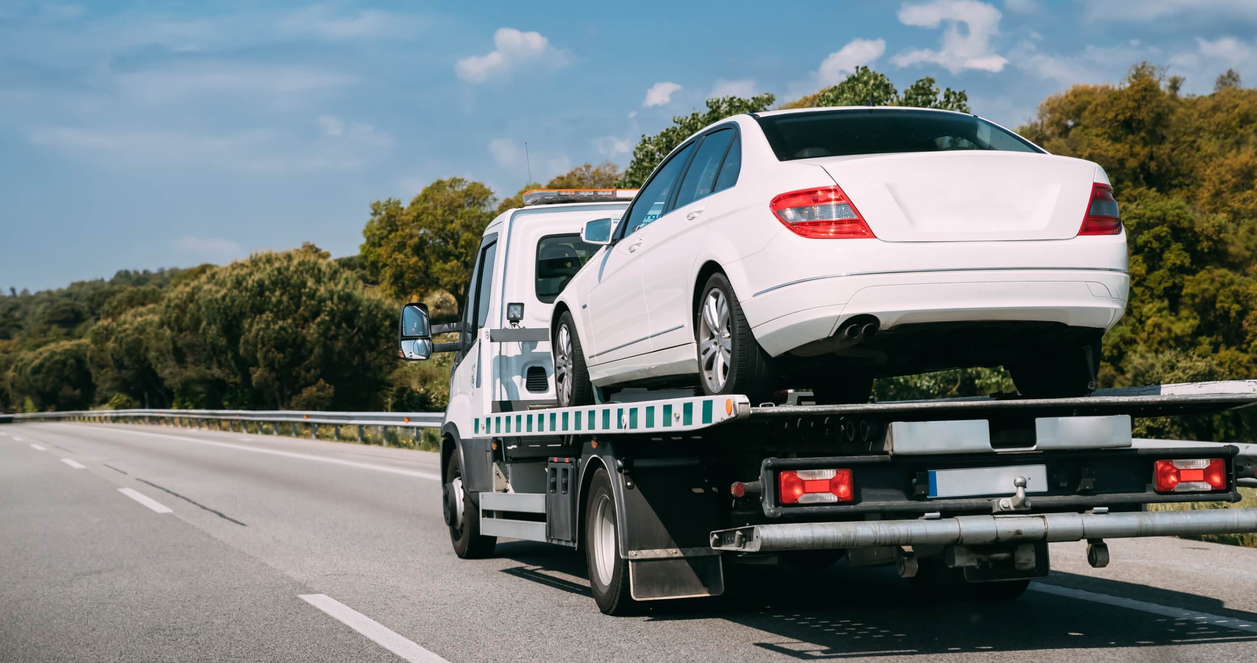 How Car Breakdown Recovery Services Can Save You in an Emergency